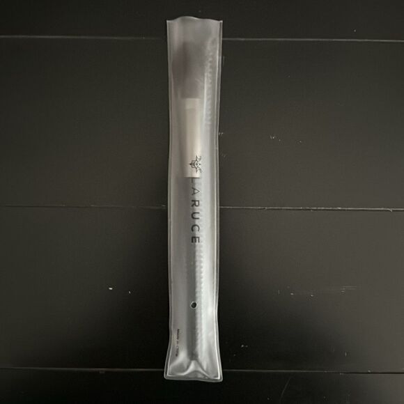 Laruce SMALL LIGHT POWDER LR310 Brand new in packaging - Picture 3 of 4